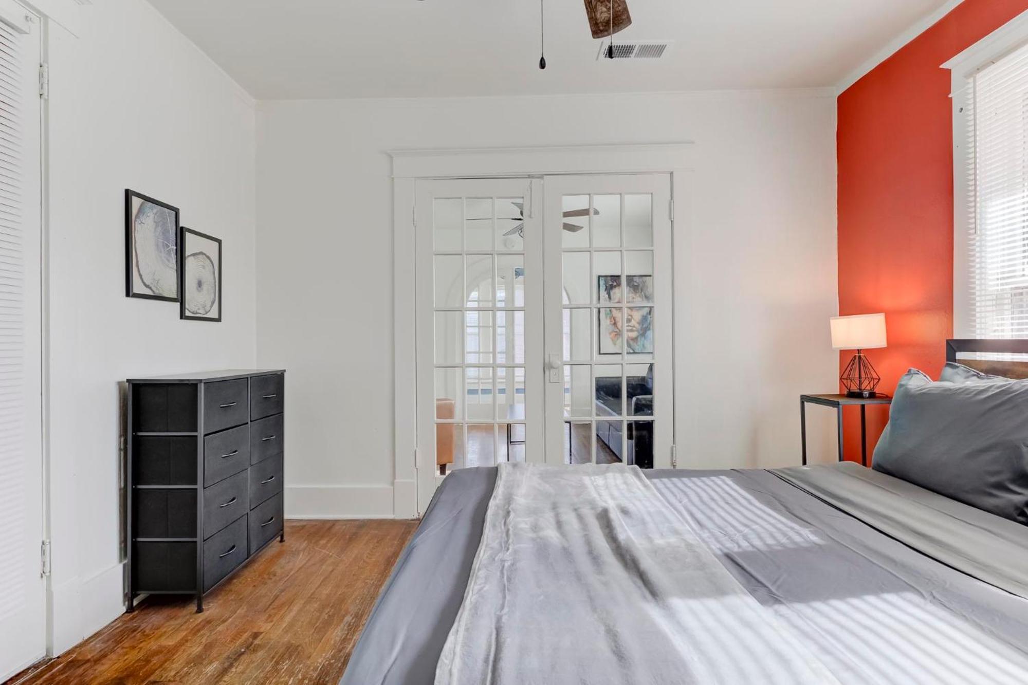 Charming Cooper-Young Flat In The Heart Of Мемфис Екстериор снимка