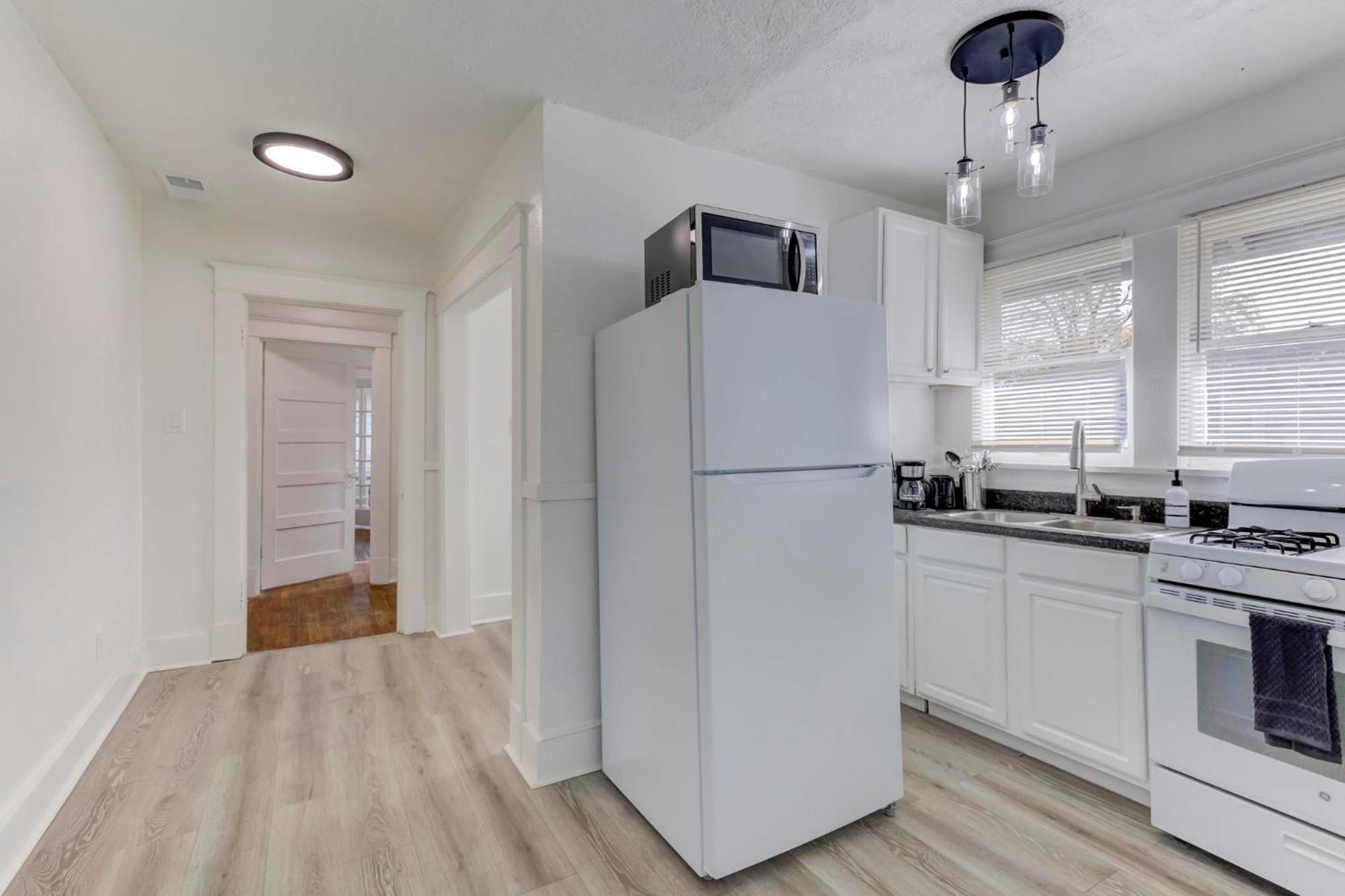 Charming Cooper-Young Flat In The Heart Of Мемфис Екстериор снимка