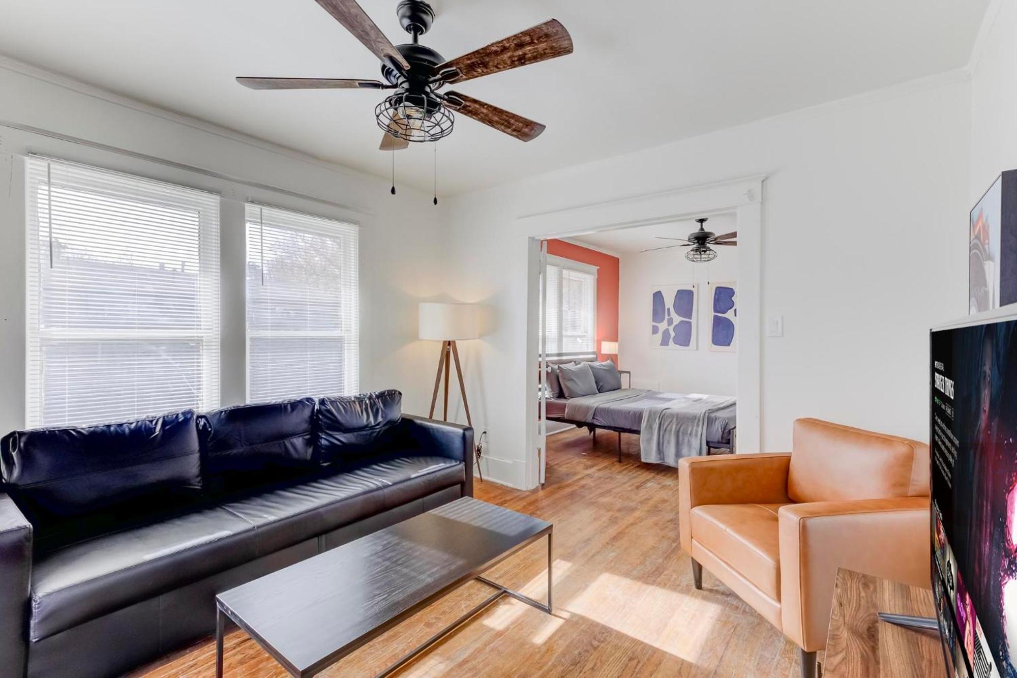 Charming Cooper-Young Flat In The Heart Of Мемфис Екстериор снимка